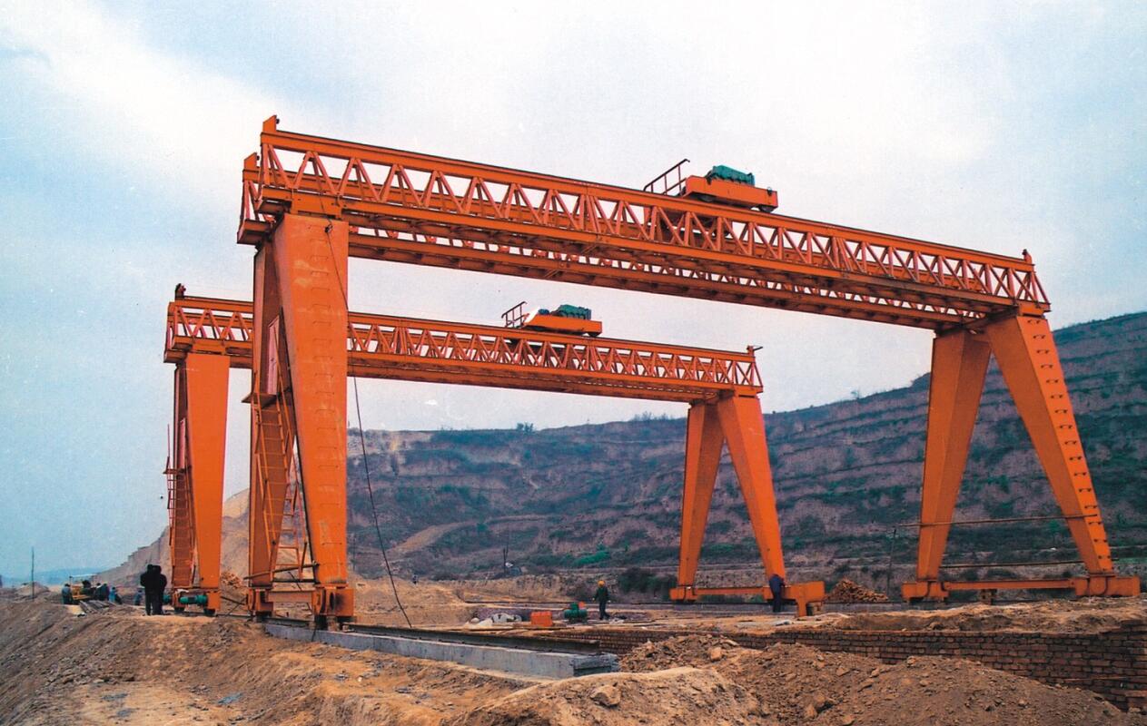 【320t雙梁吊鉤橋式起重機(jī)安裝細(xì)節(jié)】320t雙梁吊鉤橋式起重機(jī)安裝細(xì)節(jié)批發(fā)價(jià)格,廠家,圖片,河南省重科防爆機(jī)械 -