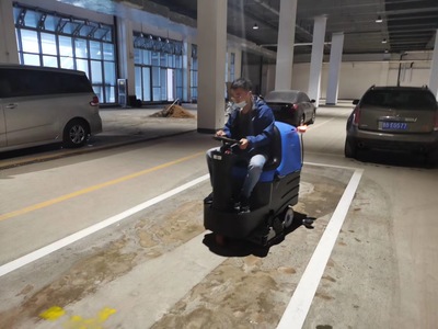 工廠自動(dòng)洗地機(jī)多少錢一臺(tái)?